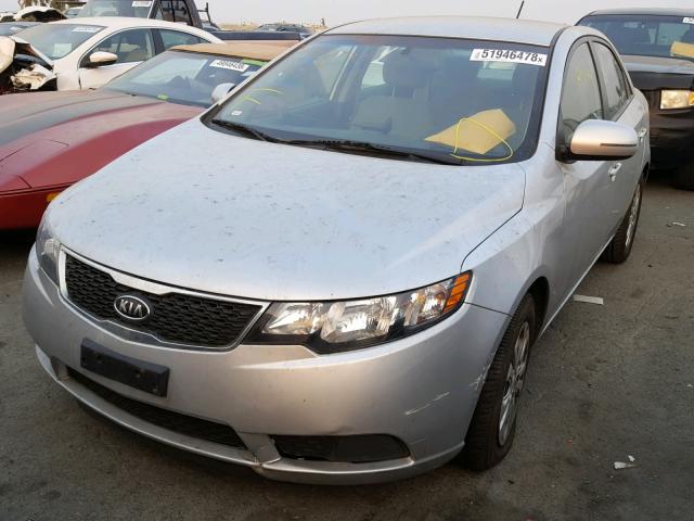 KNAFU4A23D5735020 - 2013 KIA FORTE EX SILVER photo 2