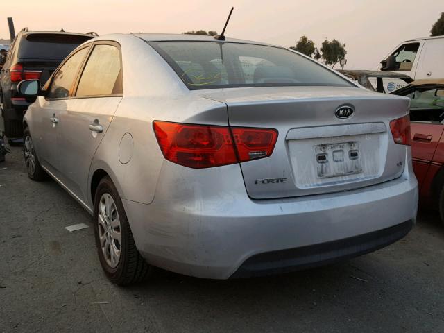 KNAFU4A23D5735020 - 2013 KIA FORTE EX SILVER photo 3