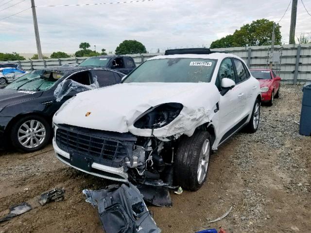 WP1AA2A52JLB19657 - 2018 PORSCHE MACAN WHITE photo 2