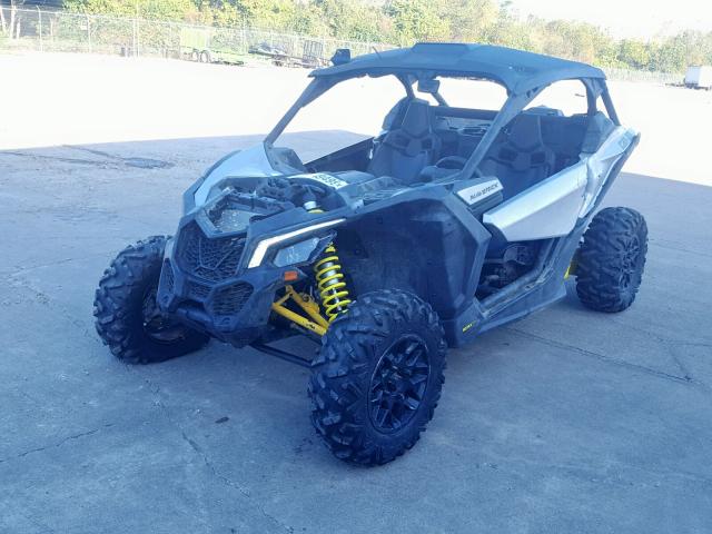 3JBVGAY49KK002861 - 2019 CAN-AM MAVERICK X GRAY photo 2