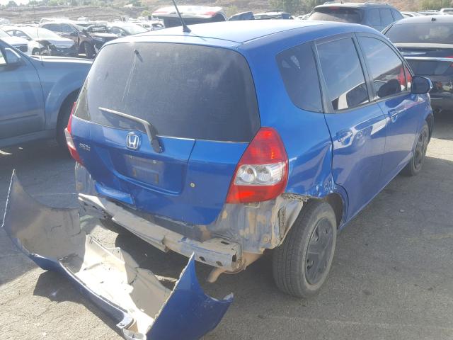 JHMGD384X8S059860 - 2008 HONDA FIT BLUE photo 4