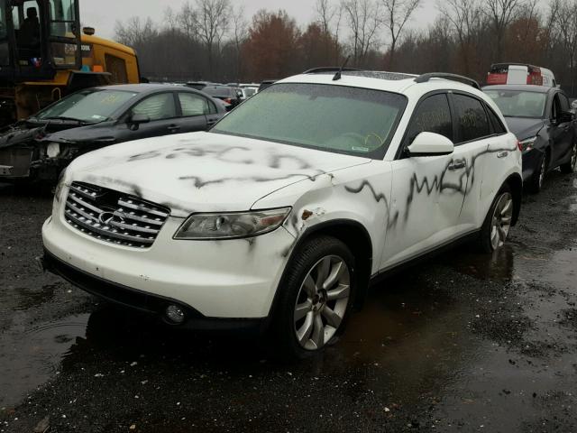 JNRBS08WX3X001003 - 2003 INFINITI FX45 WHITE photo 2