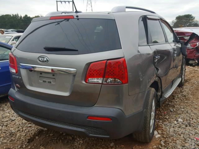 5XYKT3A19BG180777 - 2011 KIA SORENTO BA GRAY photo 4