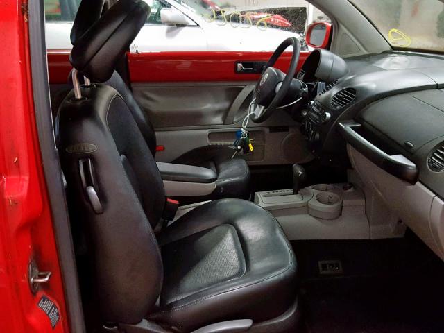 3VWCB21C61M468306 - 2001 VOLKSWAGEN NEW BEETLE 红色 照片 5