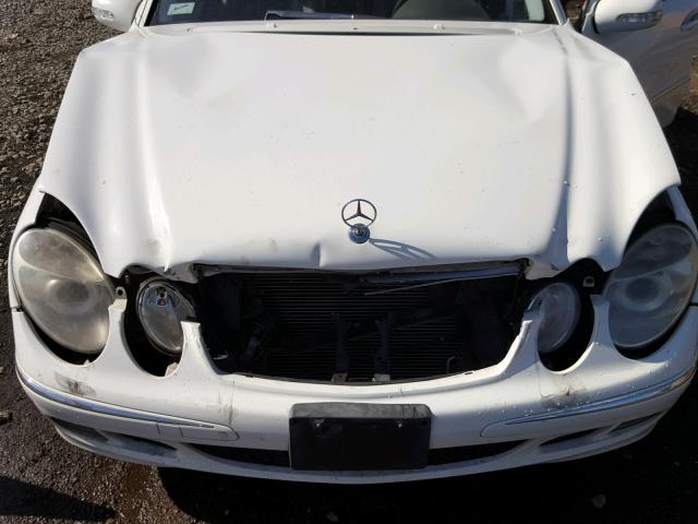 WDBUF56J56A958646 - 2006 MERCEDES-BENZ E 350 WHITE photo 7