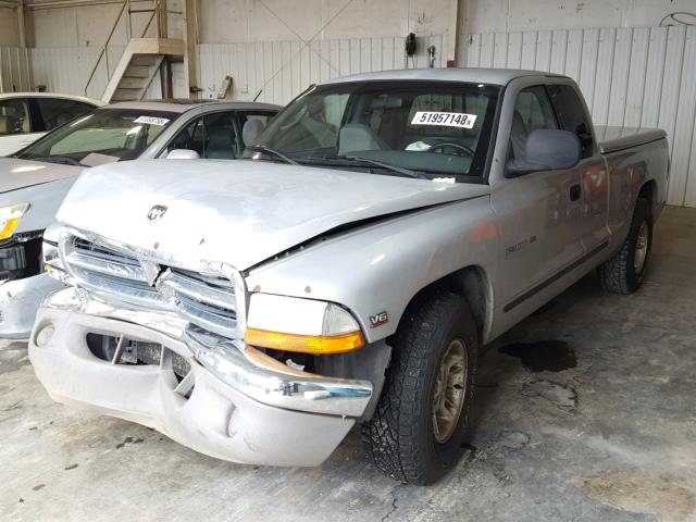 1B7GL22X9YS572664 - 2000 DODGE DAKOTA SILVER photo 2