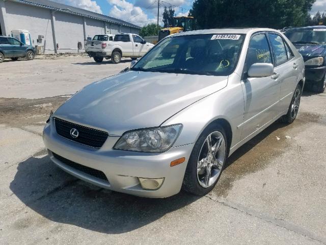 JTHBD192120041651 - 2002 LEXUS IS 300 SILVER photo 2