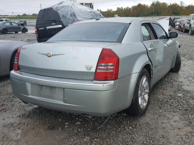 2C3KA63H56H340151 - 2006 CHRYSLER 300C SILVER photo 4