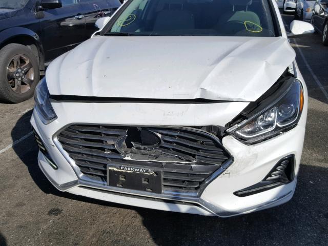 5NPE34AF0JH656159 - 2018 HYUNDAI SONATA SPO WHITE photo 9