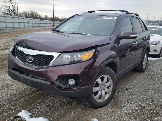 5XYKT3A61DG328807 - 2013 KIA SORENTO LX PURPLE photo 2