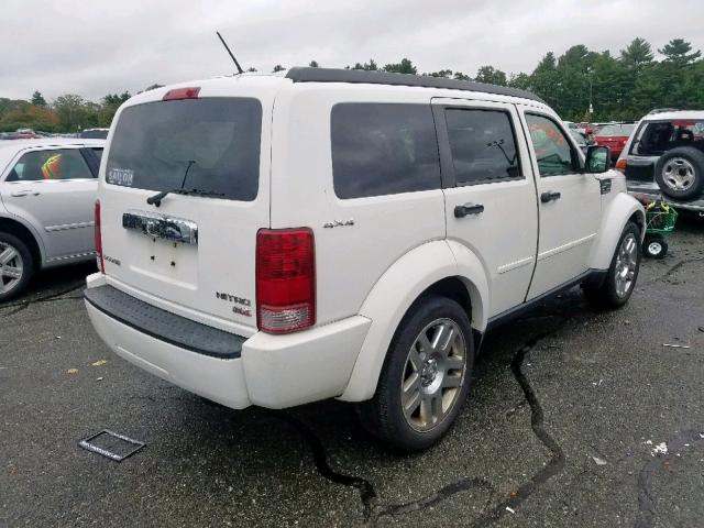 1D8GU58K89W531495 - 2009 DODGE NITRO SLT WHITE photo 4