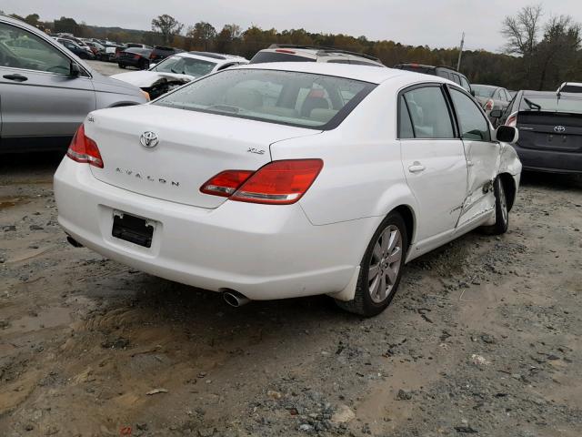 4T1BK36BX5U028770 - 2005 TOYOTA AVALON XL WHITE photo 4