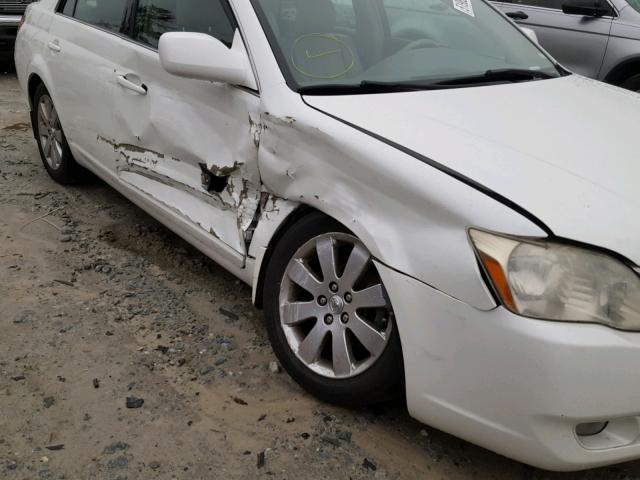 4T1BK36BX5U028770 - 2005 TOYOTA AVALON XL WHITE photo 9