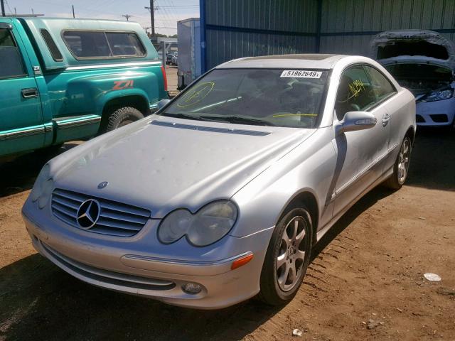 WDBTJ65J94F104938 - 2004 MERCEDES-BENZ CLK 320C SILVER photo 2