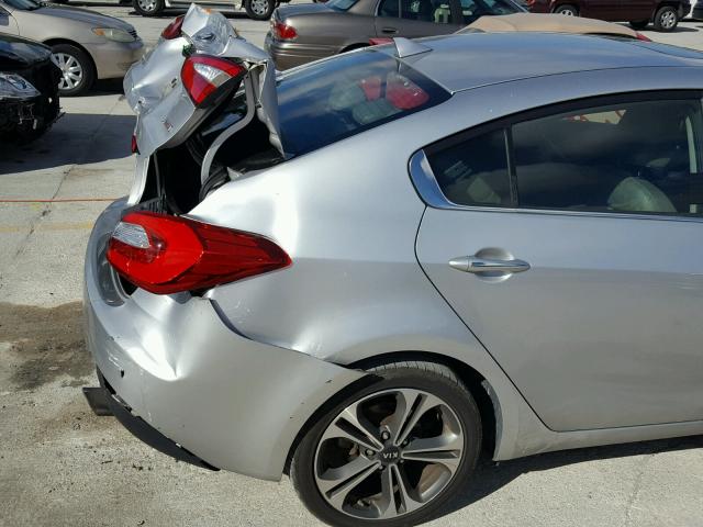 KNAFZ4A86E5060206 - 2014 KIA FORTE EX SILVER photo 9