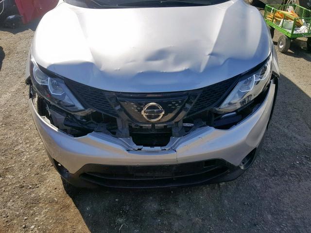 JN1BJ1CP1JW160913 - 2018 NISSAN ROGUE SPOR SILVER photo 9