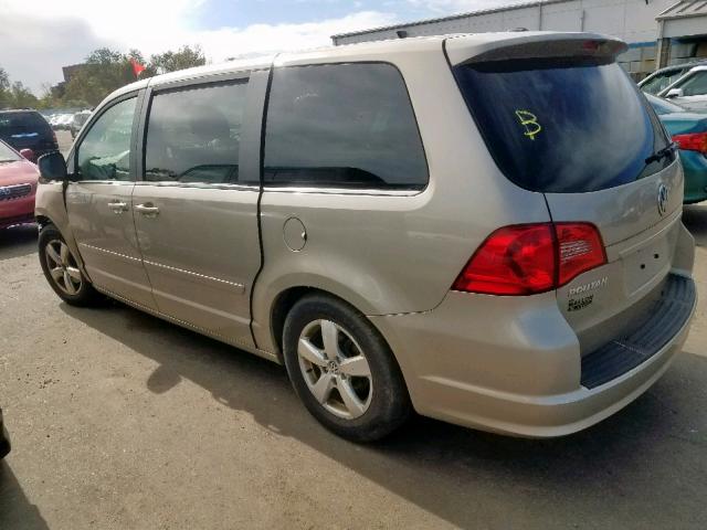 2V8HW34189R585956 - 2009 VOLKSWAGEN ROUTAN SE GOLD photo 3