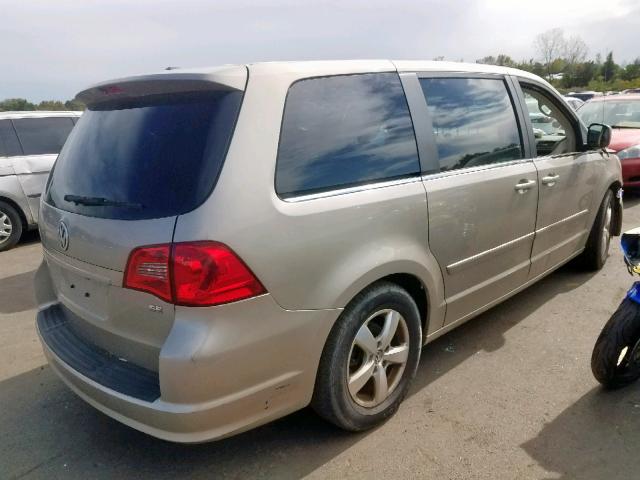 2V8HW34189R585956 - 2009 VOLKSWAGEN ROUTAN SE GOLD photo 4