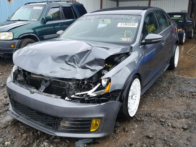 3VW5T7AJ4EM233393 - 2014 VOLKSWAGEN JETTA GLI GRAY photo 2