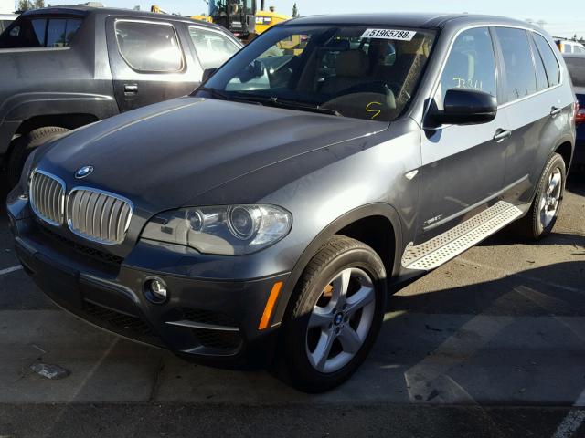 5UXZV8C54BL418561 - 2011 BMW X5 XDRIVE5 CHARCOAL photo 2