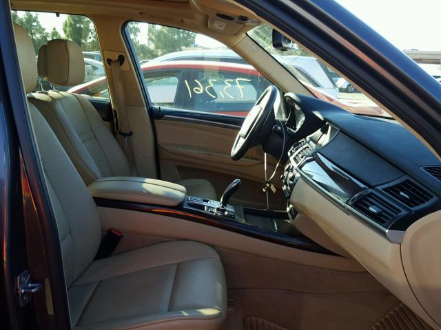 5UXZV8C54BL418561 - 2011 BMW X5 XDRIVE5 CHARCOAL photo 5