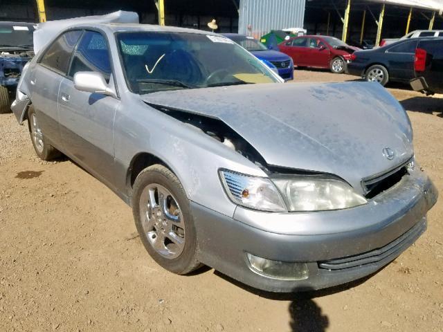 JT8BF28G910308630 - 2001 LEXUS ES 300 SILVER photo 1