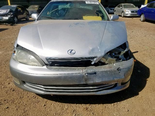 JT8BF28G910308630 - 2001 LEXUS ES 300 SILVER photo 9