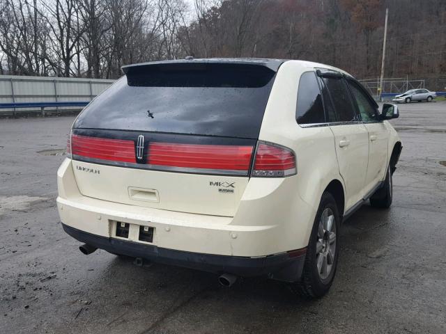 2LMDU88C67BJ02365 - 2007 LINCOLN MKX WHITE photo 4