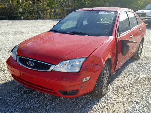 1FAFP34NX6W111194 - 2006 FORD FOCUS ZX4 RED photo 2