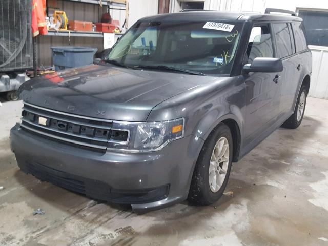 2FMGK5B87GBA17987 - 2016 FORD FLEX SE GRAY photo 2