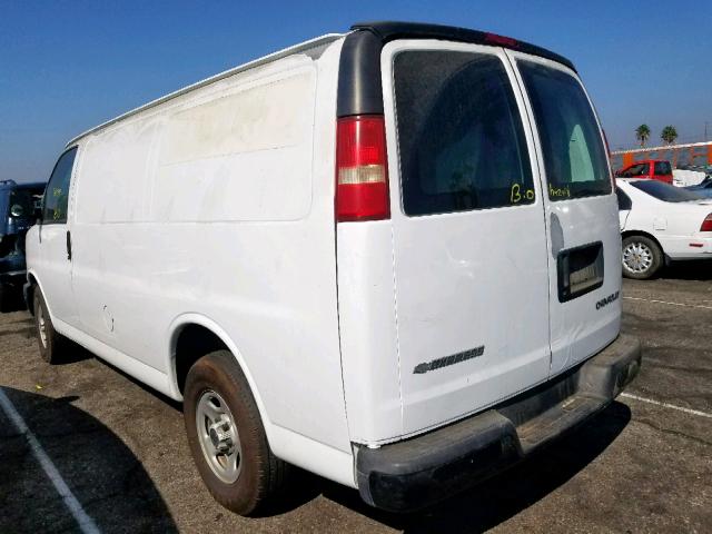 1GCFG15X451178853 - 2005 CHEVROLET EXPRESS G1 WHITE photo 3