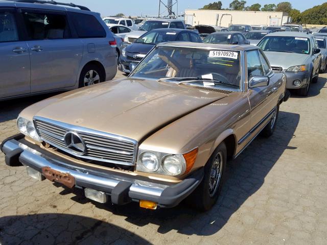 WDBBA45A7DB020950 - 1983 MERCEDES-BENZ 380 SL GOLD photo 2