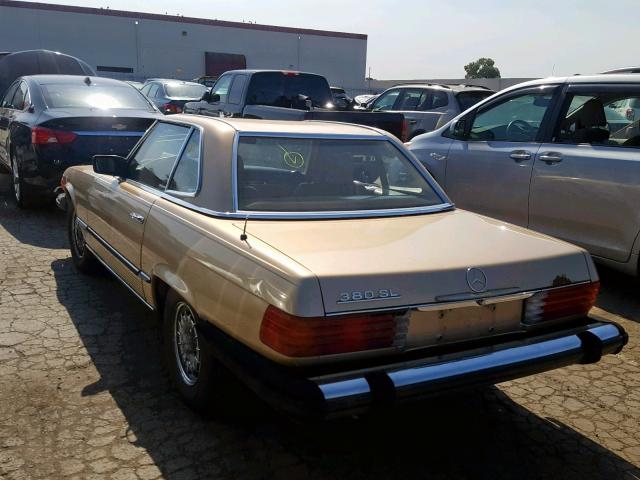 WDBBA45A7DB020950 - 1983 MERCEDES-BENZ 380 SL GOLD photo 3