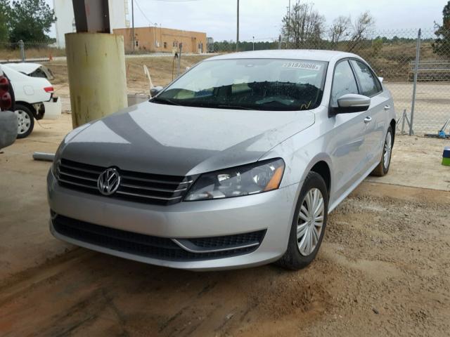 1VWAS7A30EC070133 - 2014 VOLKSWAGEN PASSAT S SILVER photo 2