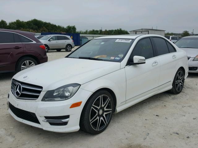 WDDGF4HB8EA957882 - 2014 MERCEDES-BENZ C 250 WHITE photo 2