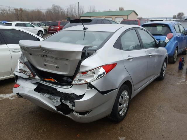 KMHCT4AEXHU200499 - 2017 HYUNDAI ACCENT SE SILVER photo 4