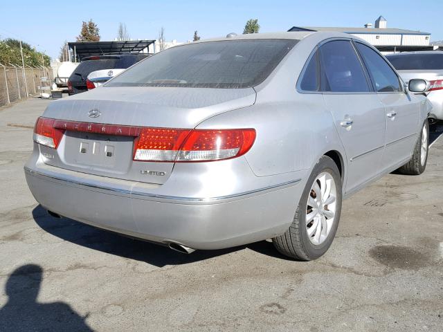 KMHFC46F28A305909 - 2008 HYUNDAI AZERA SE SILVER photo 4