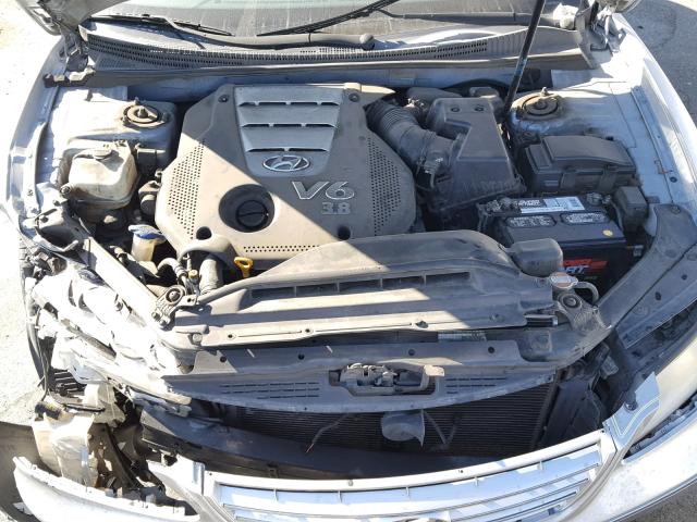 KMHFC46F28A305909 - 2008 HYUNDAI AZERA SE SILVER photo 7