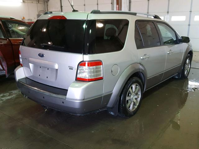 1FMDK05W98GA43114 - 2008 FORD TAURUS X S SILVER photo 4