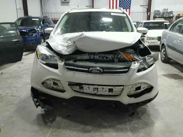 1FMCU0J90GUB03707 - 2016 FORD ESCAPE TIT WHITE photo 9