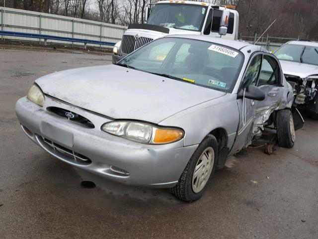 3FAFP13P22R201847 - 2002 FORD ESCORT SILVER photo 2