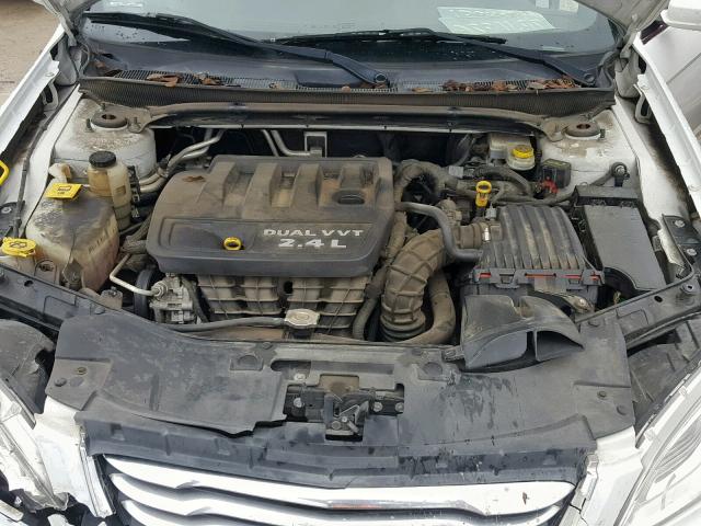 1C3BC4FB2BN562749 - 2011 CHRYSLER 200 LX WHITE photo 7