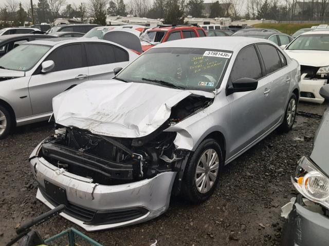 3VW2K7AJXEM317823 - 2014 VOLKSWAGEN JETTA BASE SILVER photo 2