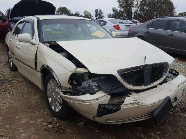 1LNHM83W13Y705011 - 2003 LINCOLN TOWN CAR C TAN photo 1