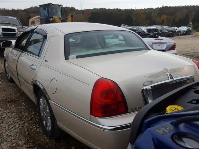 1LNHM83W13Y705011 - 2003 LINCOLN TOWN CAR C TAN photo 3