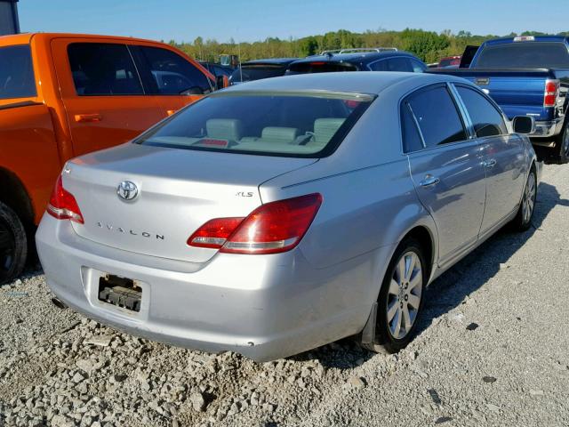 4T1BK36B06U164987 - 2006 TOYOTA AVALON XL SILVER photo 4