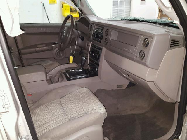 1J8HG48K87C670831 - 2007 JEEP COMMANDER SILVER photo 5