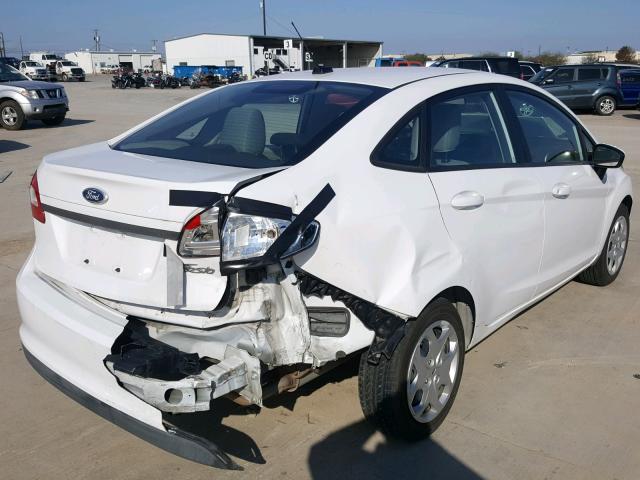 3FADP4AJ7BM135901 - 2011 FORD FIESTA S WHITE photo 4