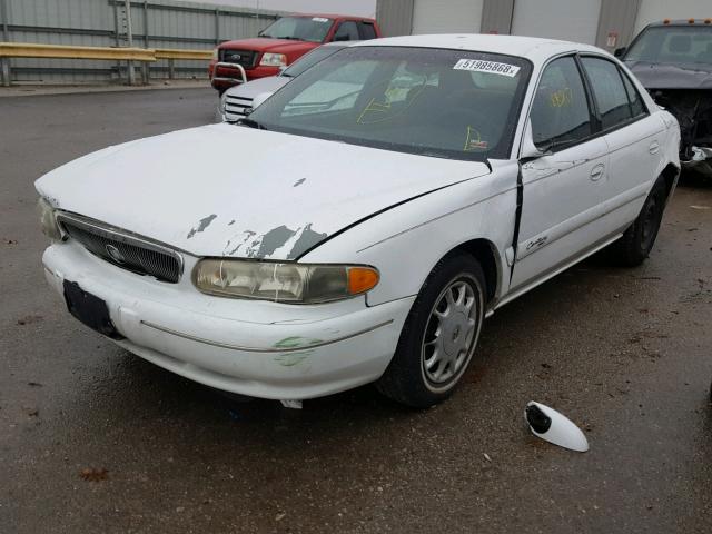 2G4WS52M8W1613400 - 1998 BUICK CENTURY CU WHITE photo 2