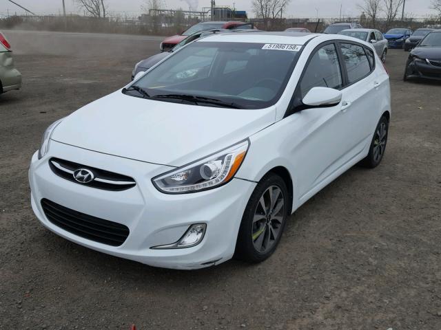 KMHCU5AE3GU263672 - 2016 HYUNDAI ACCENT SPO WHITE photo 2